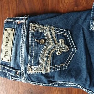 Rock revival Betty Jean